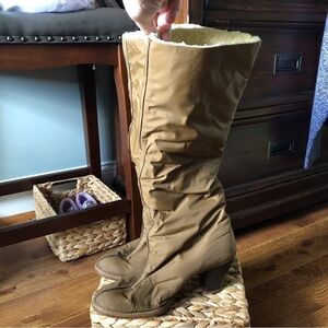 Colo Nylon Sherpa lined knee high boots in size 8